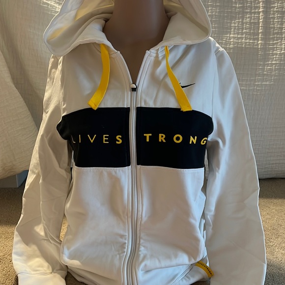 Nike Tops - Nike FITDRY MED zip up. Great condition.